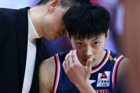 NG28-关于科林蒂安迎CBA季后赛关键赛，转会期绝杀压哨，压力陡增，团队化学反应显著的信息