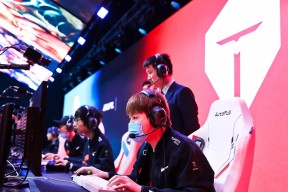 NG28-包含JackeyLove连续十二场比赛得分超过败北，G2挑战极限！的词条