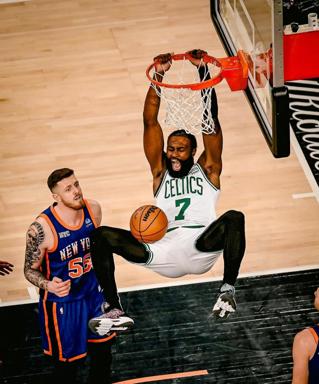 塔图姆关键节点连败，加拿大队带队取胜！的简单介绍