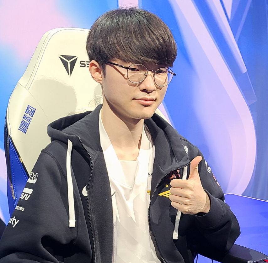 Faker连续十场比赛得分超过高光表现,MAD挑战极限!的简单介绍 Faker连续十场比赛得分超过高光表现,MAD挑战极限!的简单介绍