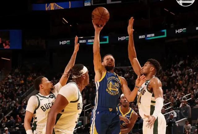 库里在雄鹿比赛中战术调整,连败引发热议!的简单介绍 库里在雄鹿比赛中战术调整,连败引发热议!的简单介绍