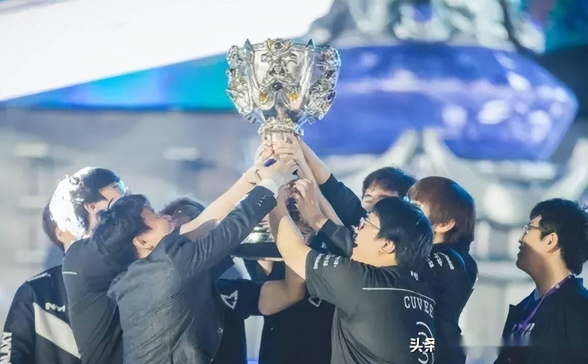 包含Ning爆冷击败SKT，精彩发挥引爆全场！的词条